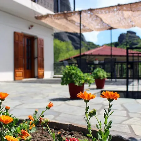 Apartment Homel Rocks -elegant 2bd -amazing Garden View