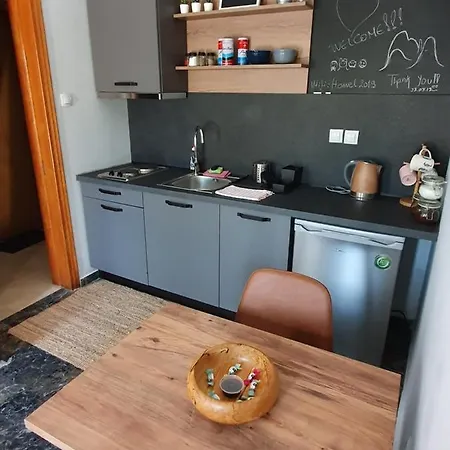 Homel Rocks -elegant 2bd -amazing Garden View Apartment